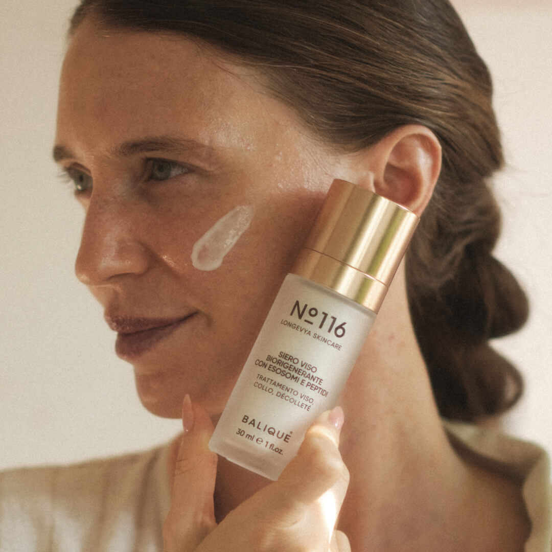 N°116 - SIERO VISO BIORIGENERANTE CON ESOSOMI E PEPTIDI