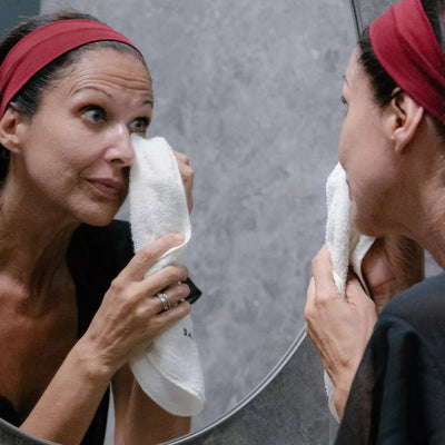 MAKE UP REMOVER